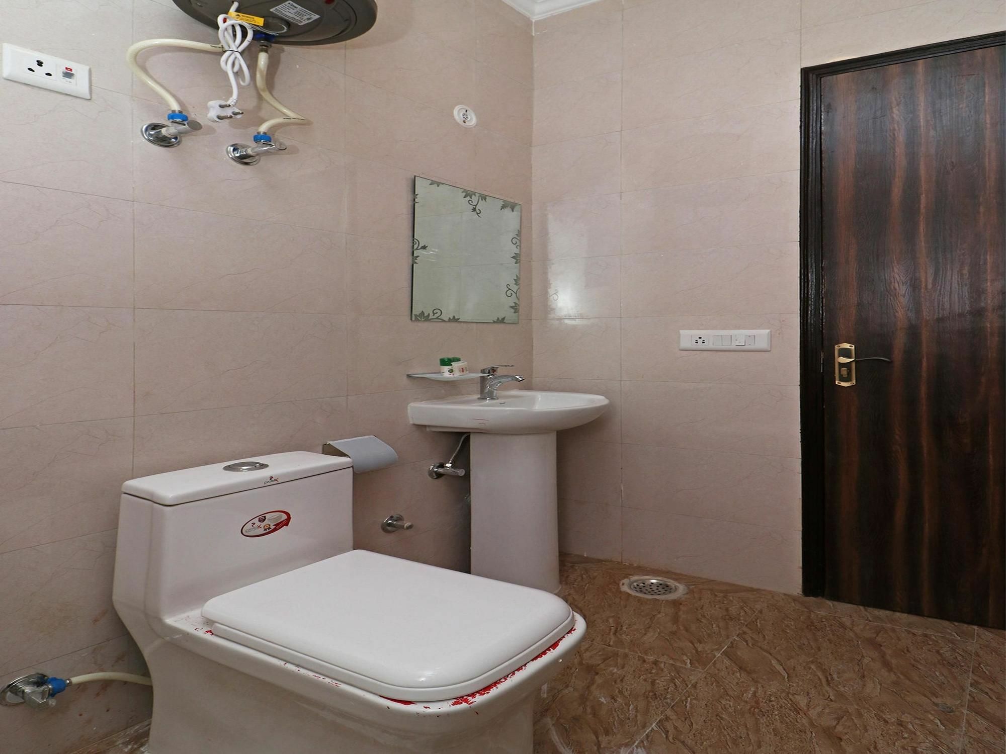 Hotel O Aamara New Delhi Eksteriør bilde